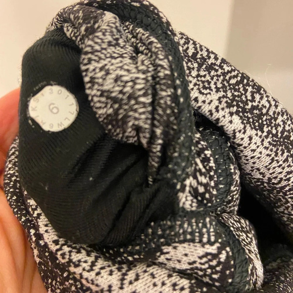 Lululemon Wunder Under Crop Luon Hazy Days Black & White Size 6 - Picture 6 of 7